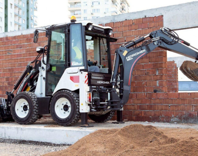 Экскаватор-погрузчик Hidromek HMK 62 SS