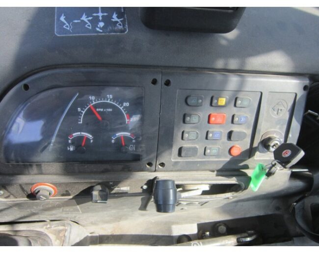 Экскаватор-погрузчик Terex TLB 825-RM б/у (2017 г., 2342 м.ч.)