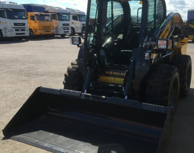 Мини-погрузчик New Holland L330