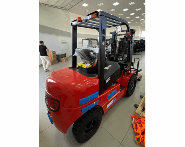 Дизельный погрузчик EP CPCD 30T3 3.0 тонны