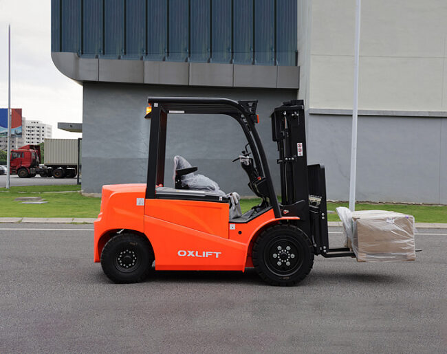 Электропогрузчик Вилочный RX 3030L OXLIFT 3000 кг